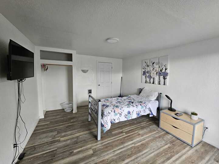 El financiamiento de la Medida 110 impulsa un mayor acceso al tratamiento y apoyo a pares en la costa sur